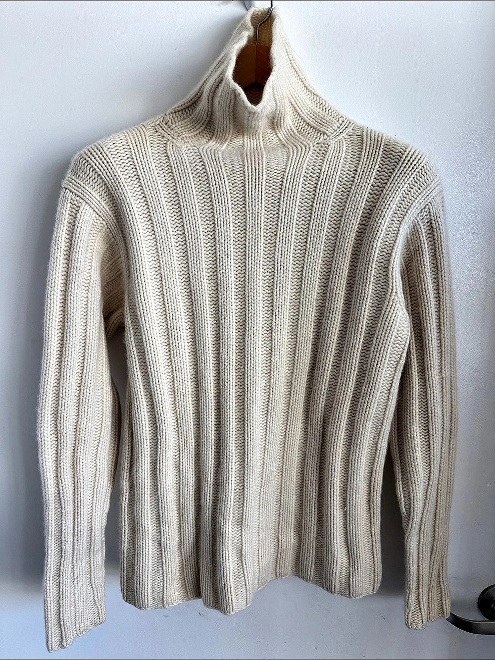 Vintage, Ralph Lauren Purple Label Cashmere Turtleneck. Cream. Men’s Medium.